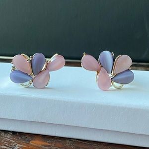 Vintage- BSK- Shades of Lavender Thermoset Lucite Petal Earrings